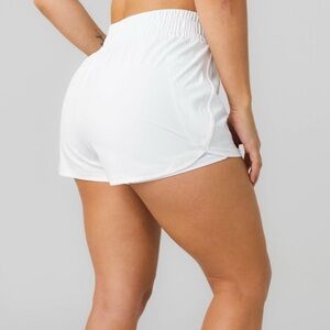 Vitality Breeze Run Short in Snow